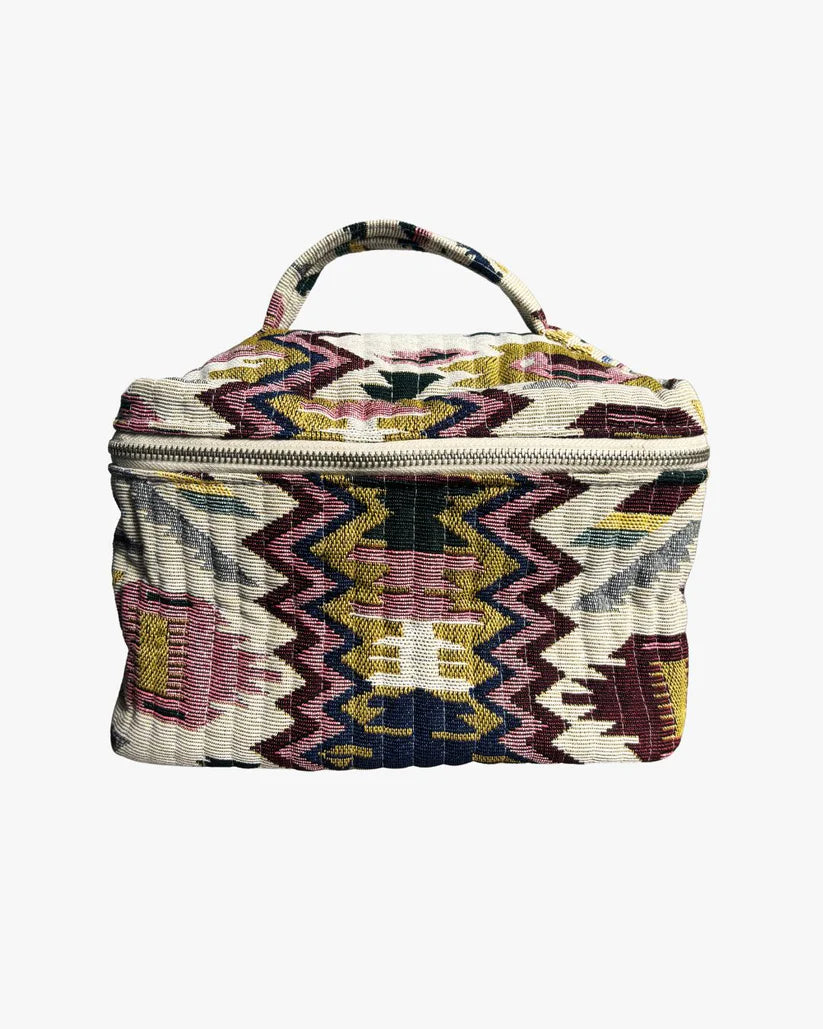 KHUS - Western Chic vanity